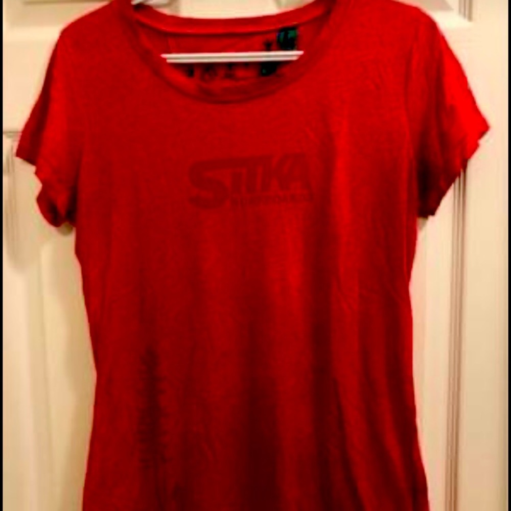 -Sitka Red Tee L